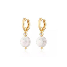 Load image into Gallery viewer, Solitaire Keshi Pearl Hoops