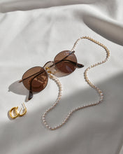 Load image into Gallery viewer, Keshi Pearl Sunglass Chain