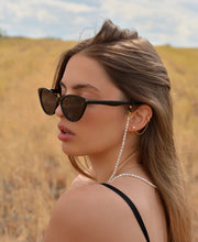 Load image into Gallery viewer, Keshi Pearl Sunglass Chain