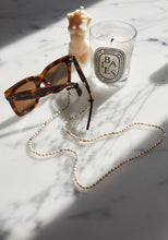 Load image into Gallery viewer, Keshi Pearl Sunglass Chain