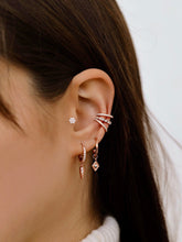 Load image into Gallery viewer, Sparkly Earcuff