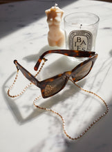 Load image into Gallery viewer, Keshi Pearl Sunglass Chain